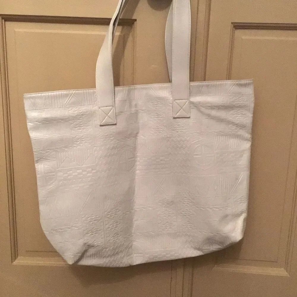 VTG Danieli Large White Geometric Tote Beach Bag